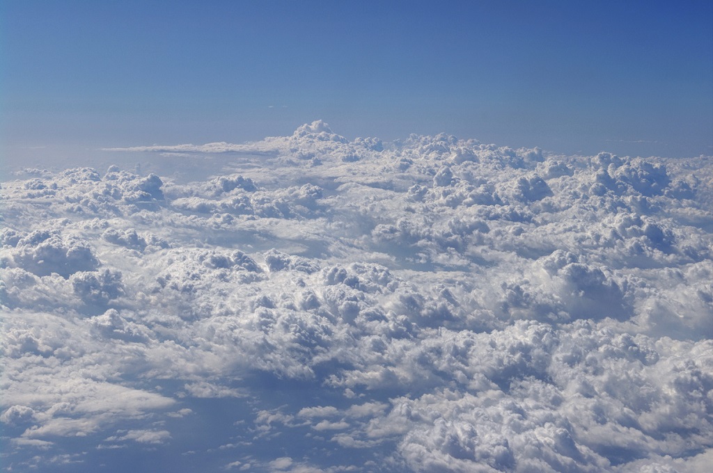 Fotografija iznad oblaka