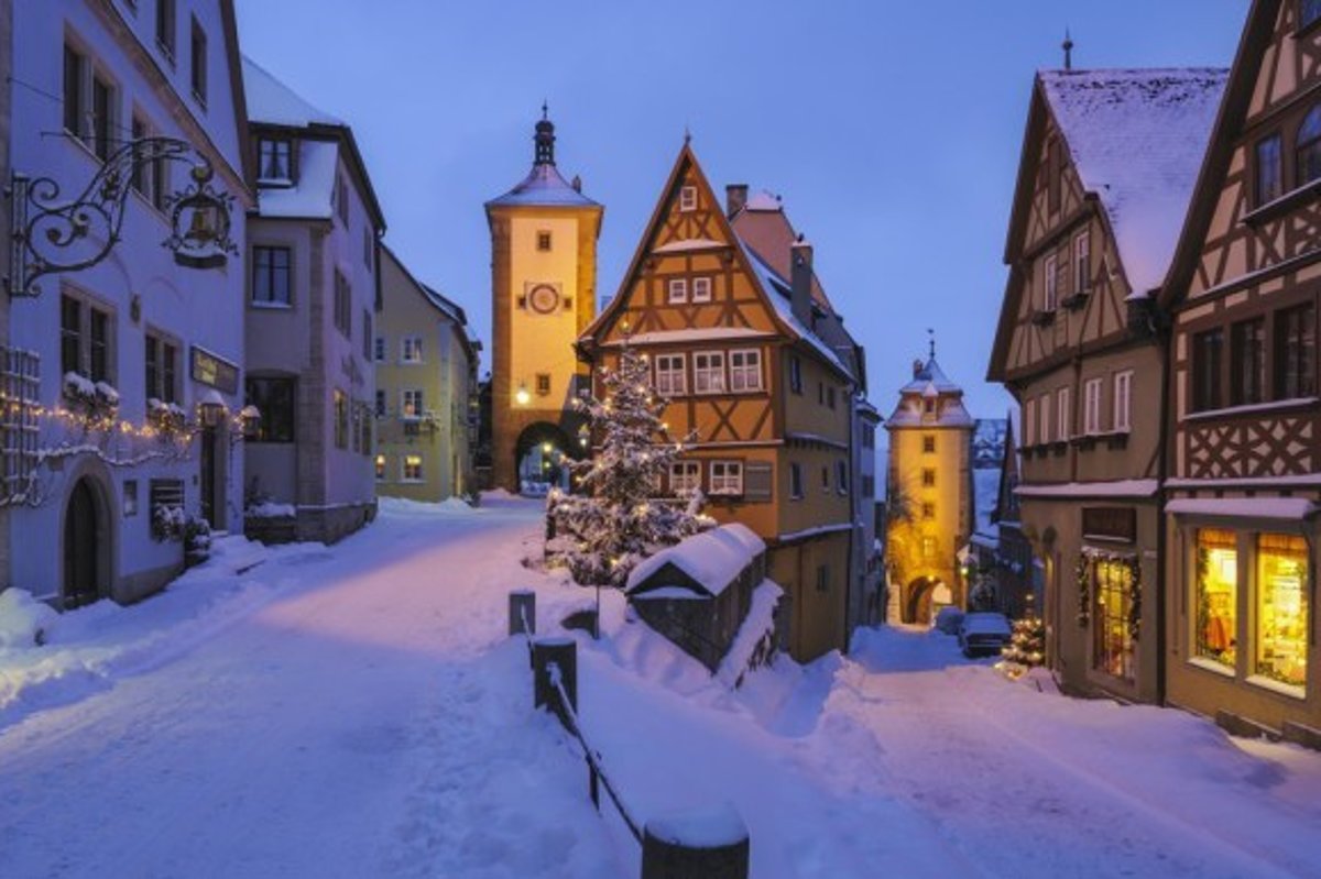 Beautiful winter photo: Rothenburg after a snowfall