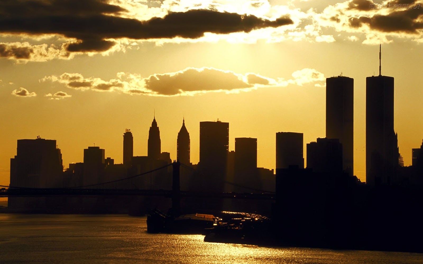 Манхатън при залез слънце