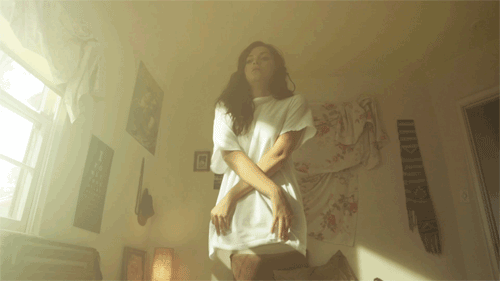 GIF picture: girl undresses