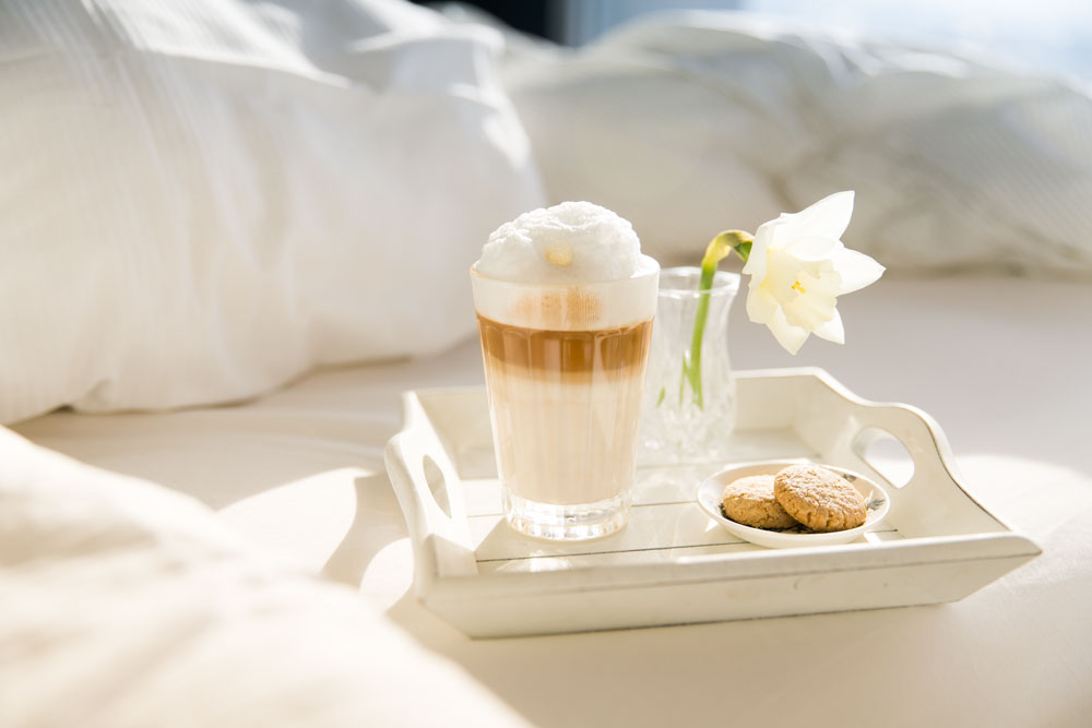 Koffie op bed: foto