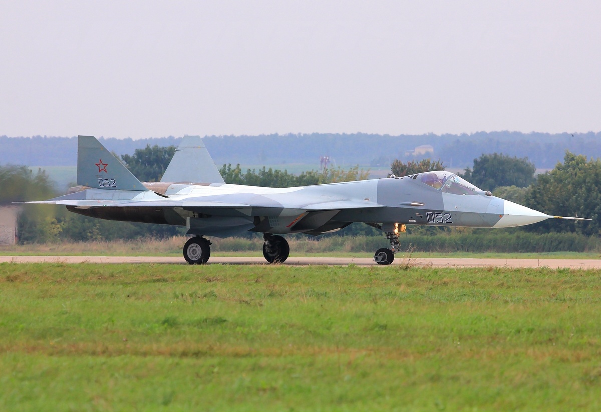 „Su-57“ nuotrauka (PAK FA arba T-50)