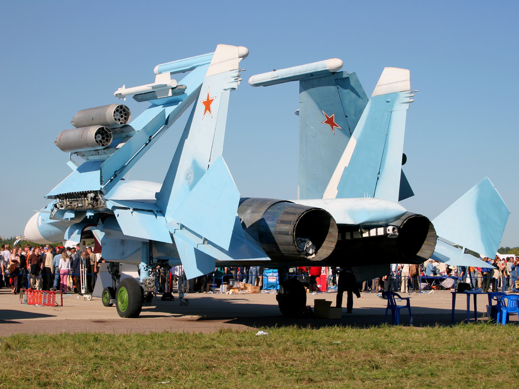 Deck fighter Su-33 (Su-27K), photo from the air show MAKS-2005