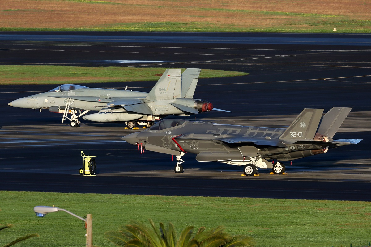 F-35 и F-18