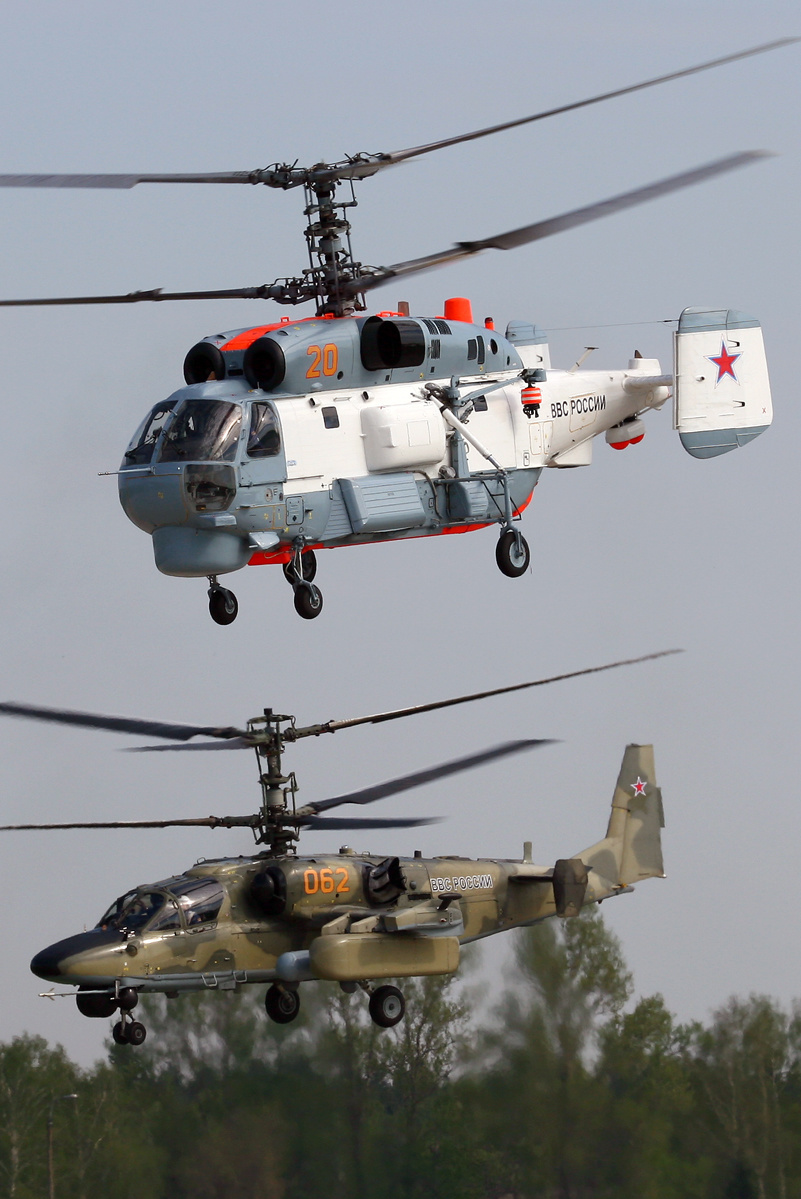 รูปถ่ายของ Ka-27PS และ Ka-52
