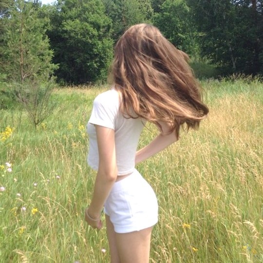 Photos of girls on ava without a face