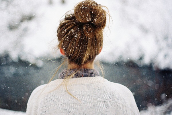 Photos of girls in the winter from the back