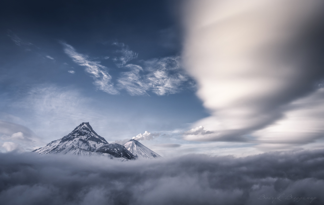 Fotografija z Kamčatke: nebo z oblaki v gorah