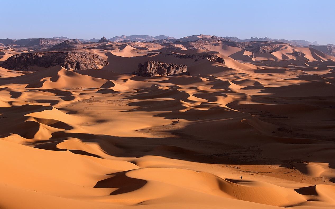 Sahara, pohorie Tadrart-Akakus, južne od Alžírska (hranica Líbye a Nigeru)