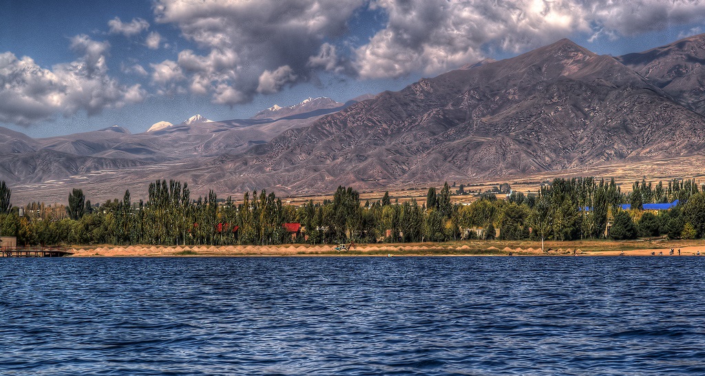 Slika jezera Issyk-Kul