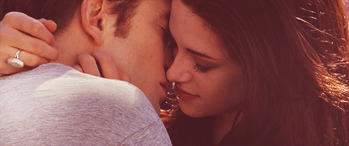 GIF picture: kiss