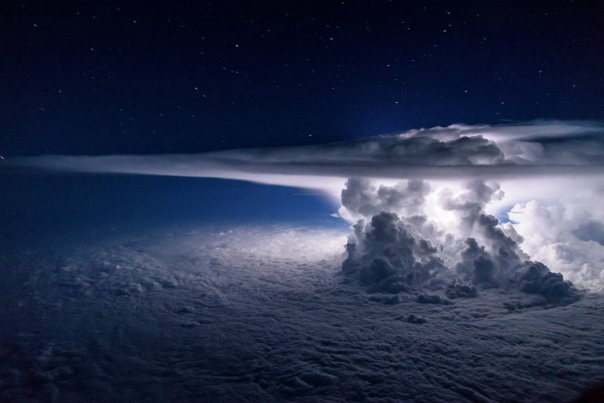 Tempestade sobre o Oceano Pacífico. Fotos de Santiago Borja