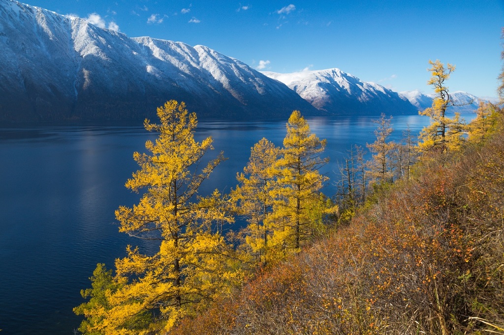 Gunung Altai, Lake Teletskoe, Oktober