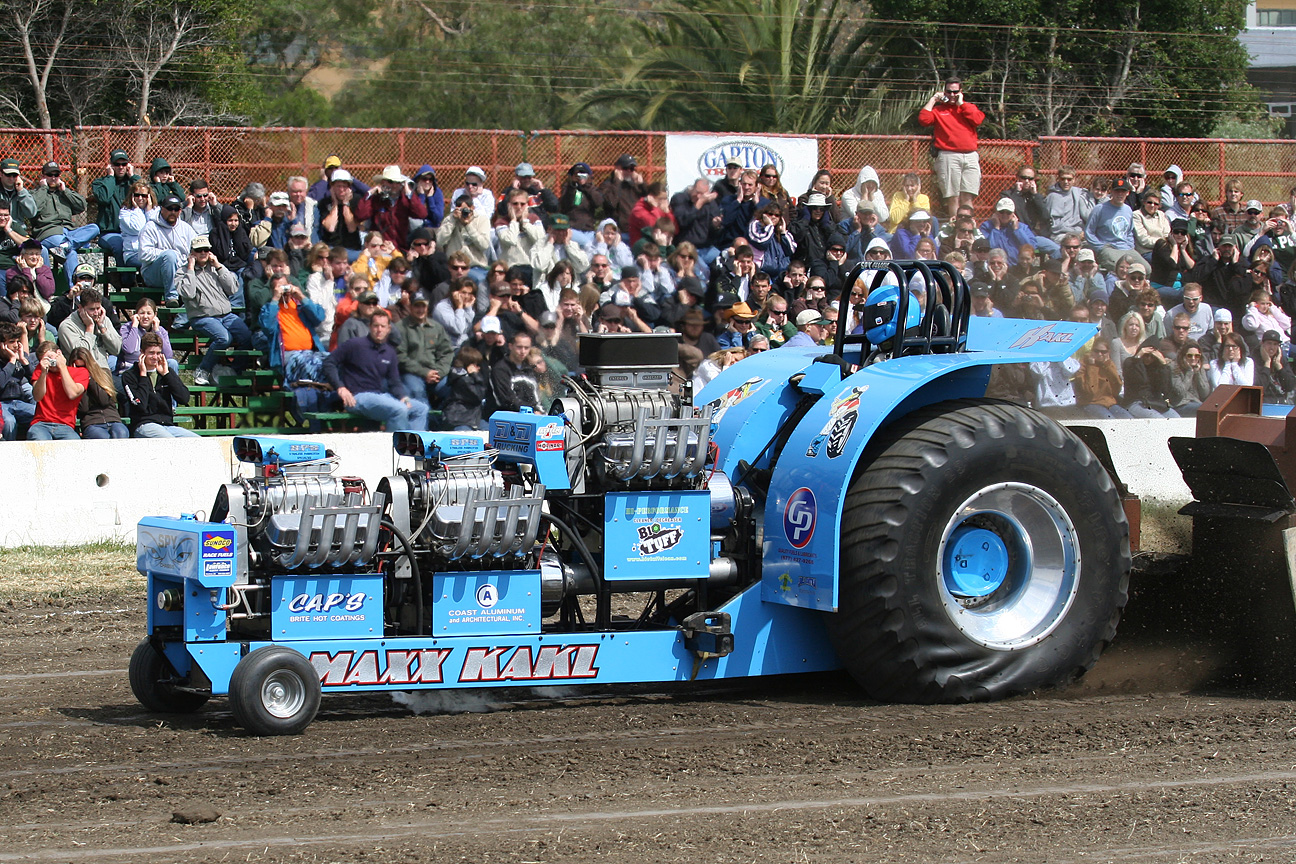 Тракторни състезания