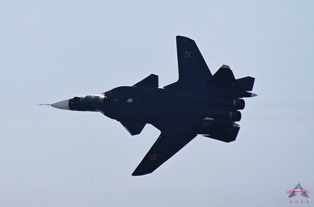 Su-47 "Águila Dorada" en MAKS-2001