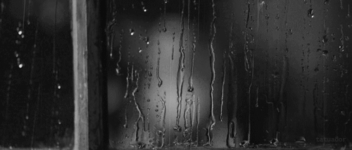 Gif slika kiša izvan prozora