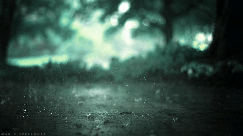 Gif gambar hujan di taman