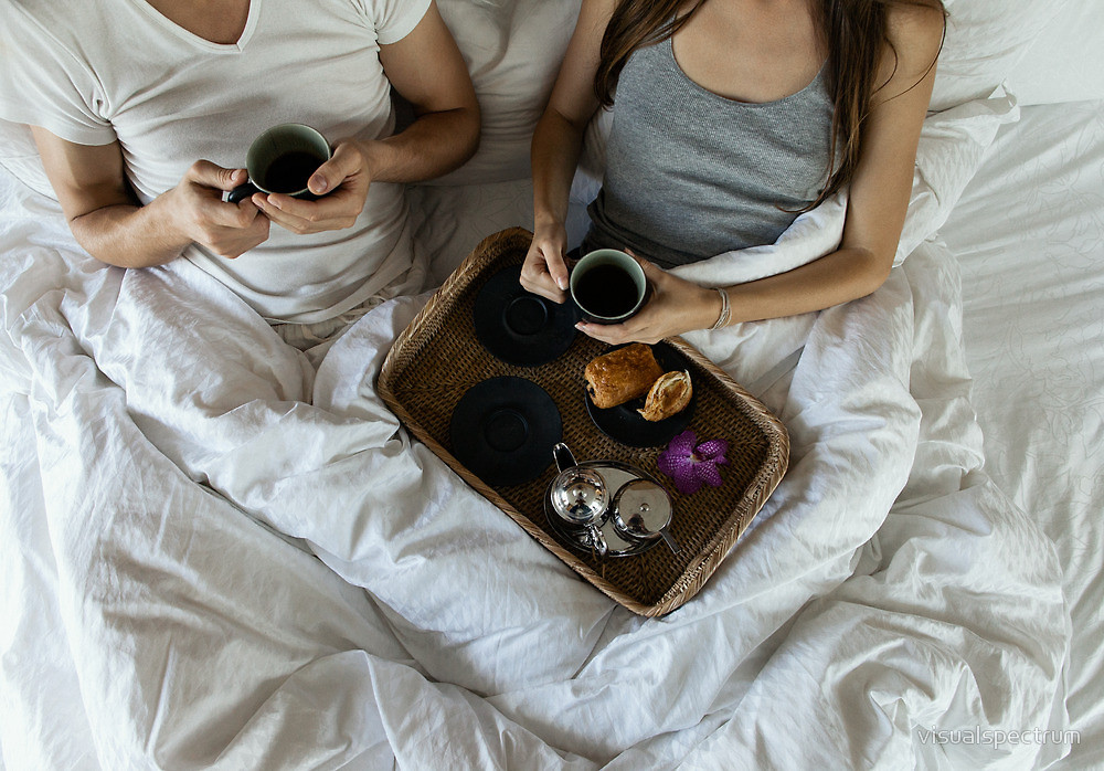 Kawa w łóżku: zdjęcie