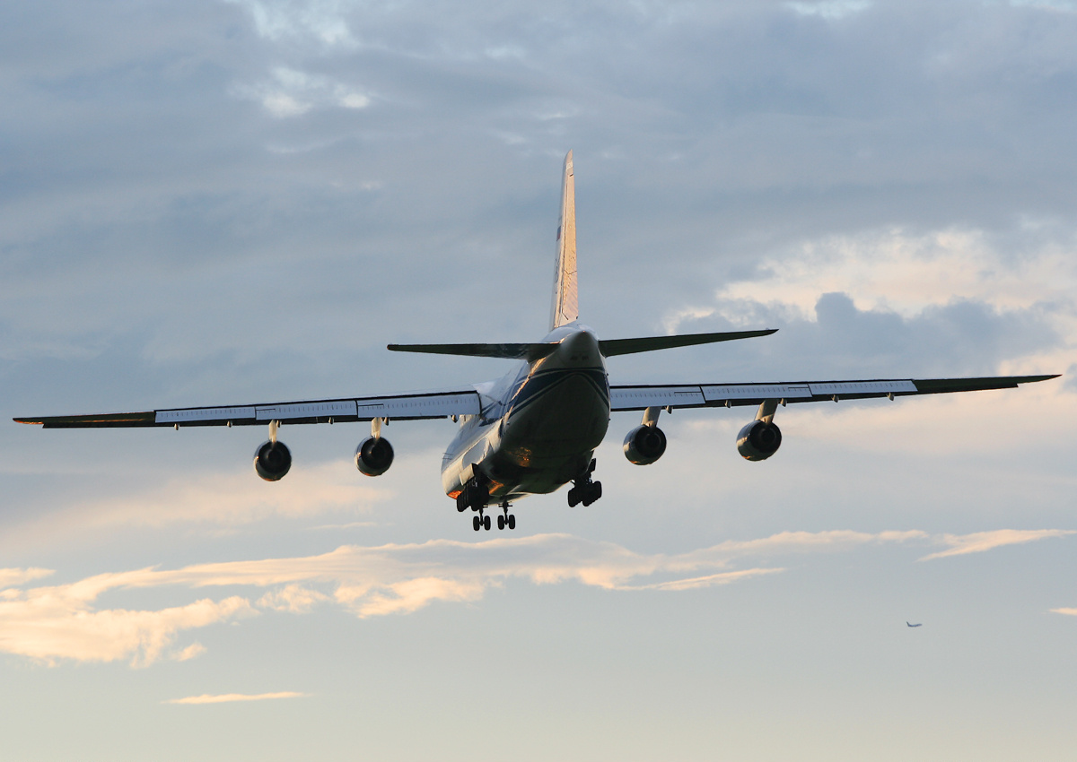 Foto: An-124 di langit