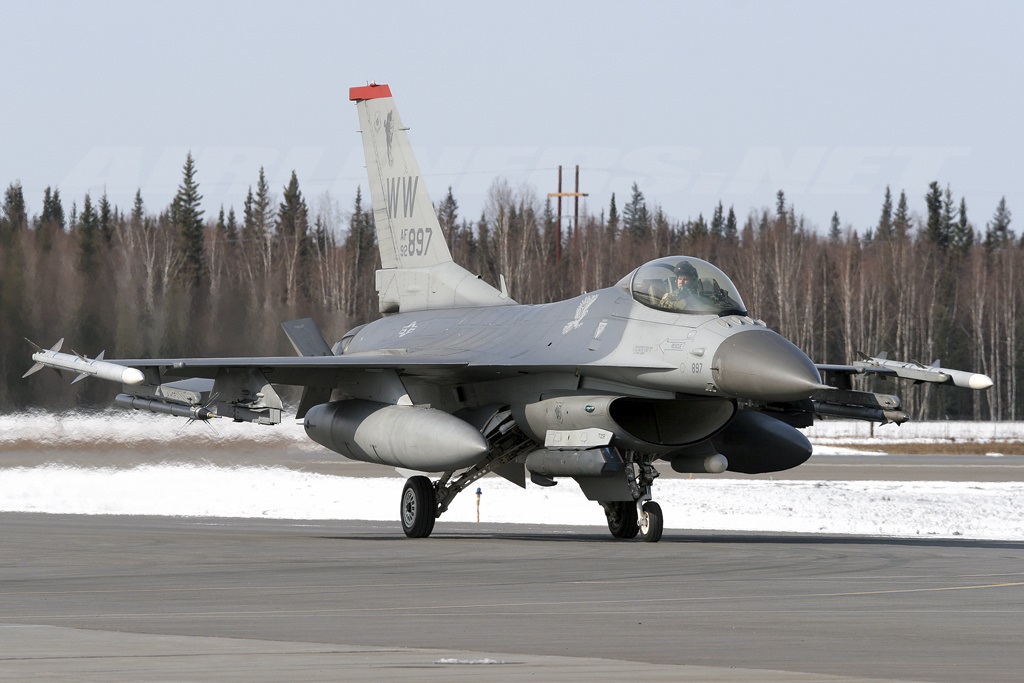 F-16 см