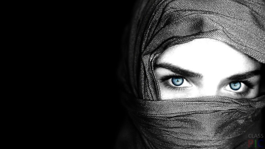 Фотографије девојака са плавим очима
