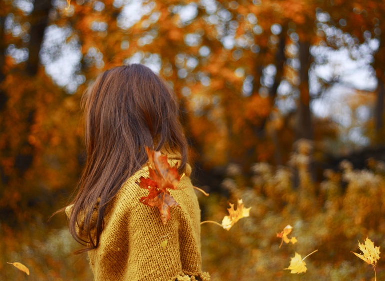 Фотографије девојака у јесен назад и без лица на аву