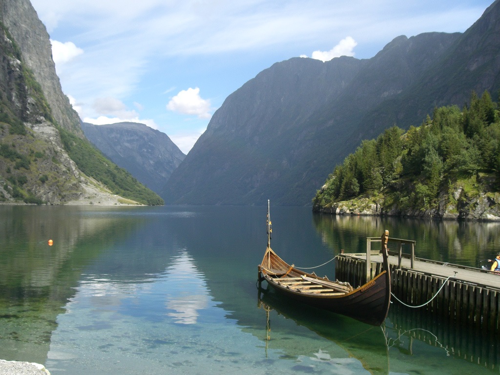Litrato sa fjord Nerøyfjord sa Norway