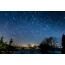Starry sky: μια φωτογραφία από ένα όμορφο καθαρό μπλε ουρανό τη νύχτα