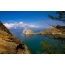 Roca de chamán en la isla de Olkhon, lago Baikal