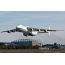 An-225 مریا از فرودگاه Gostomel در نزدیکی کیف خارج می شود