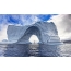 Айсберг у берагоў Грэнландыі