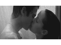 GIF: passionate kisses