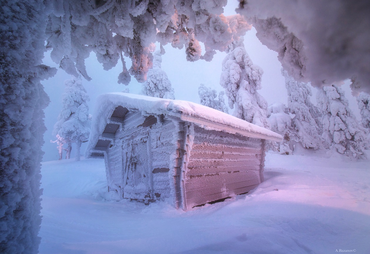 Snowy Hut, Lapland