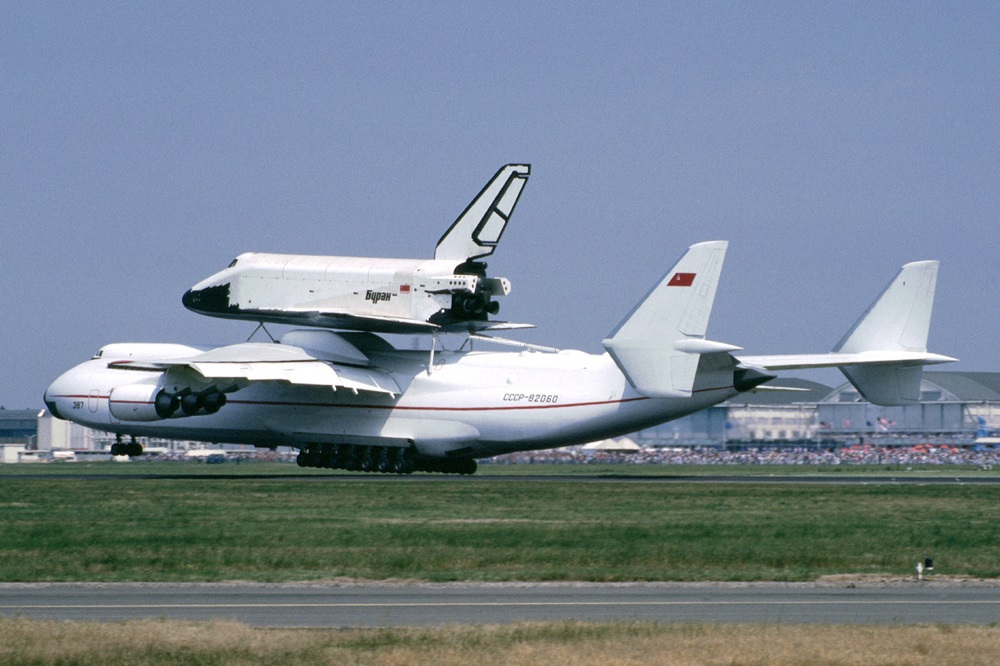 An-225 Mriya with Buran at the Le Bourget Air Show in 1989